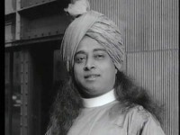 Yogananda_100.jpg