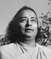 2020-24-Yogananda-Paramhansa.jpg